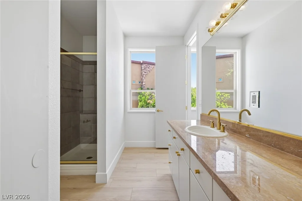 8821 Greensboro, Las Vegas, NV 89134