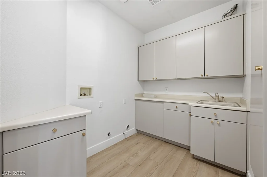 8821 Greensboro, Las Vegas, NV 89134