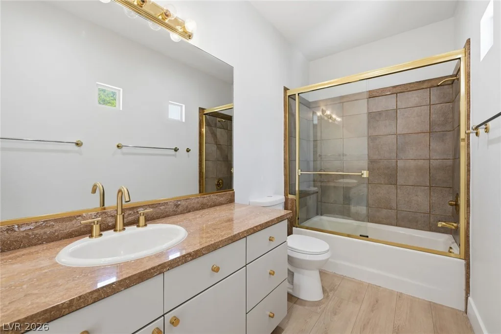 8821 Greensboro, Las Vegas, NV 89134