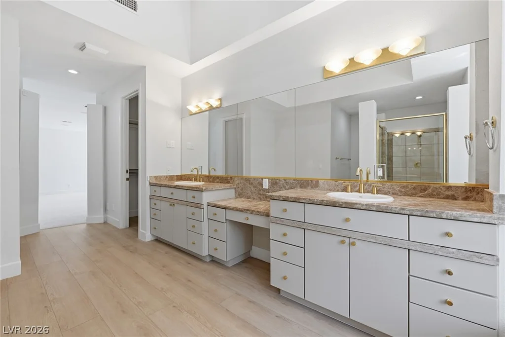 8821 Greensboro, Las Vegas, NV 89134