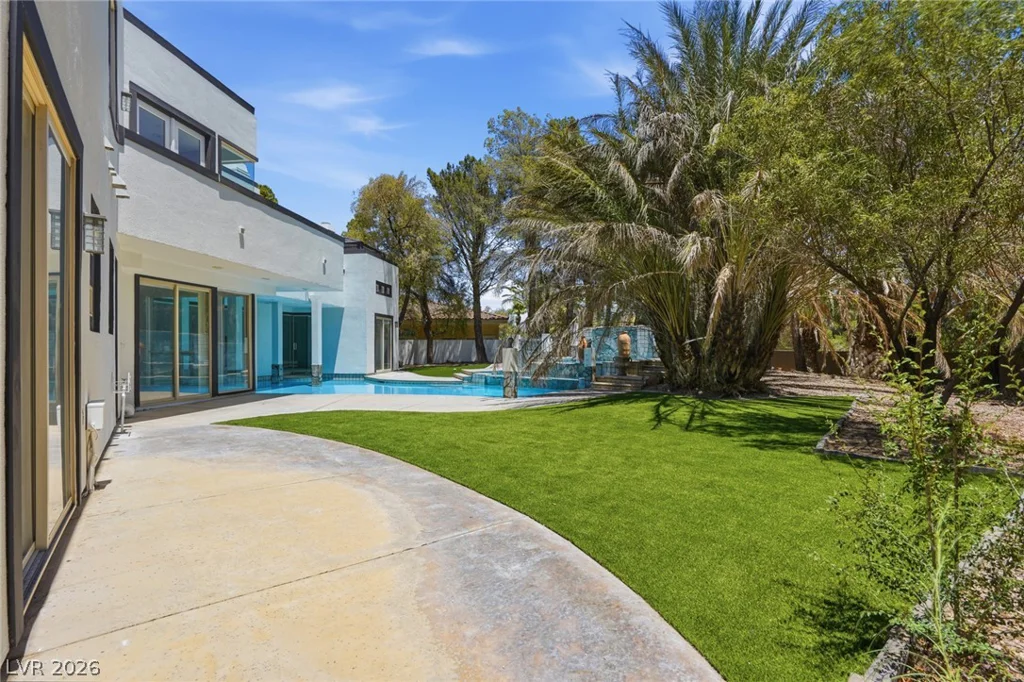 8821 Greensboro, Las Vegas, NV 89134