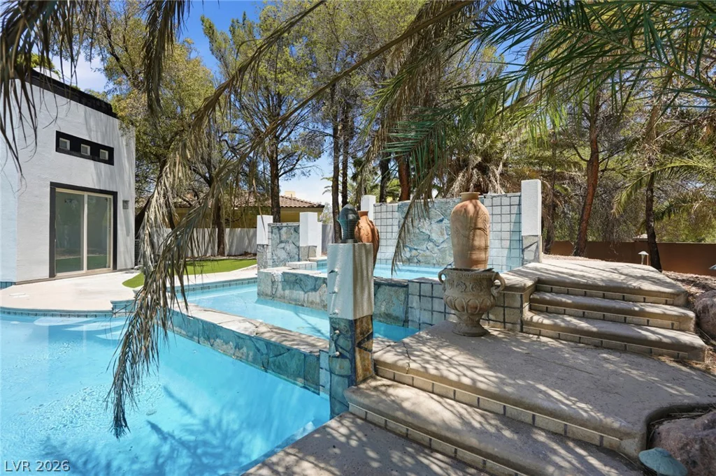 8821 Greensboro, Las Vegas, NV 89134
