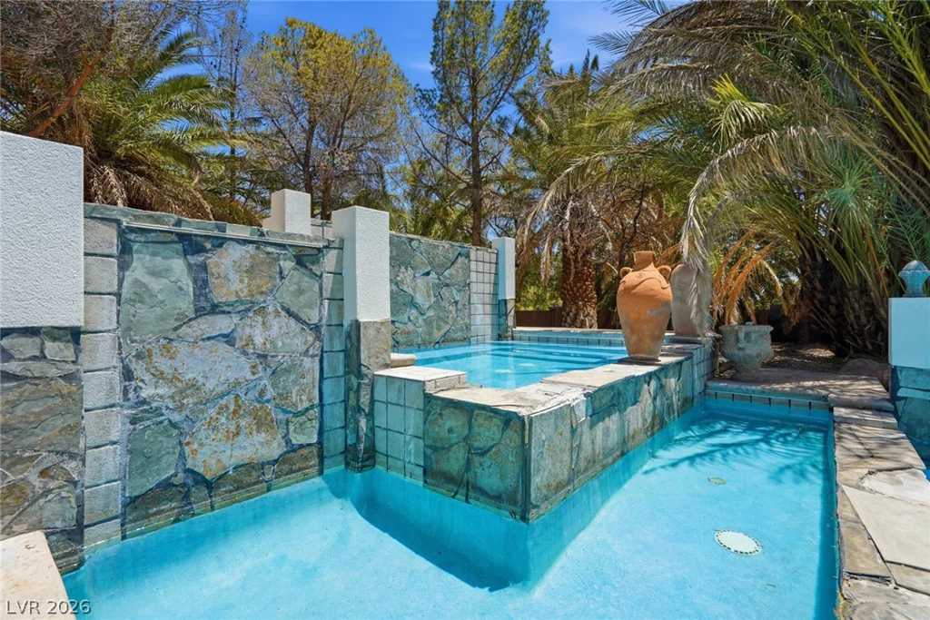 8821 Greensboro, Las Vegas, NV 89134