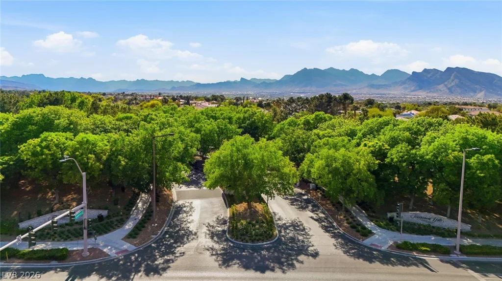 8821 Greensboro, Las Vegas, NV 89134
