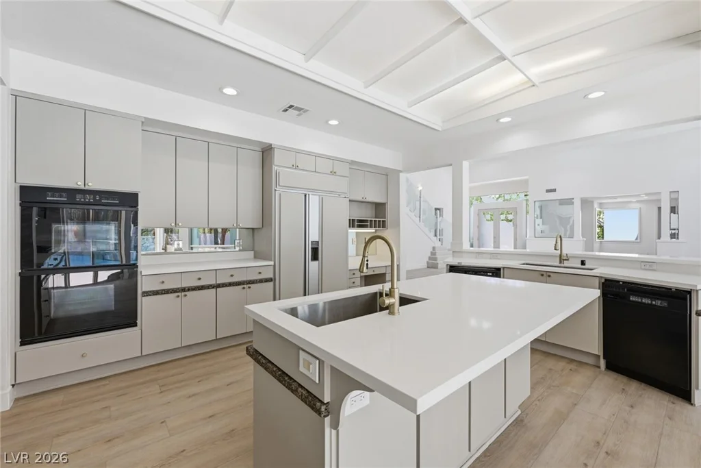 8821 Greensboro, Las Vegas, NV 89134