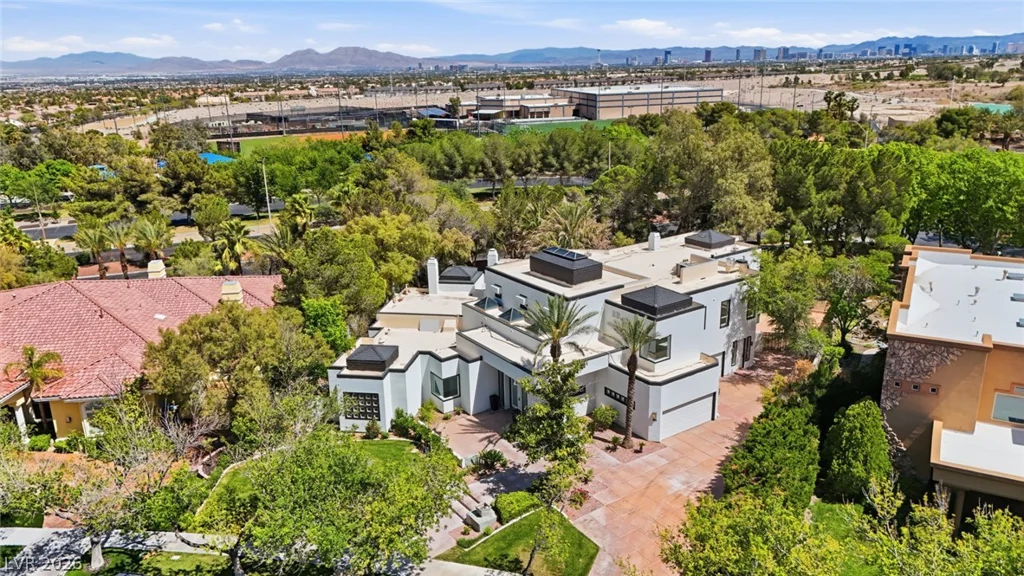 8821 Greensboro, Las Vegas, NV 89134