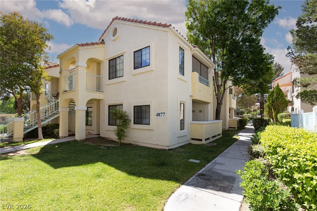 4877 Torrey Pines, Las Vegas, NV 89103