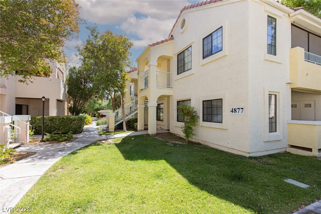 4877 Torrey Pines, Las Vegas, NV 89103