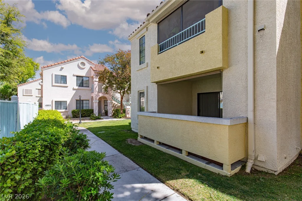 4877 Torrey Pines, Las Vegas, NV 89103
