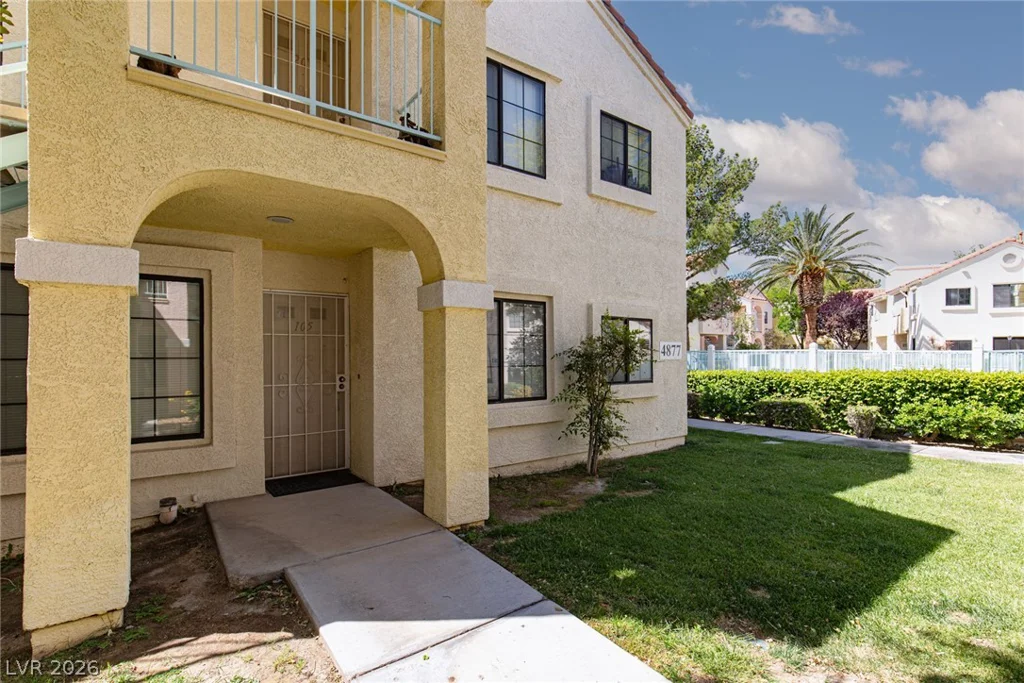 4877 Torrey Pines, Las Vegas, NV 89103