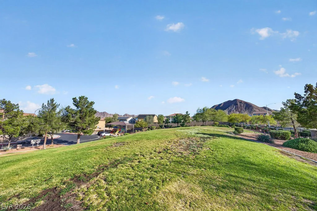 126 Cloud Cover, Henderson, NV 89002