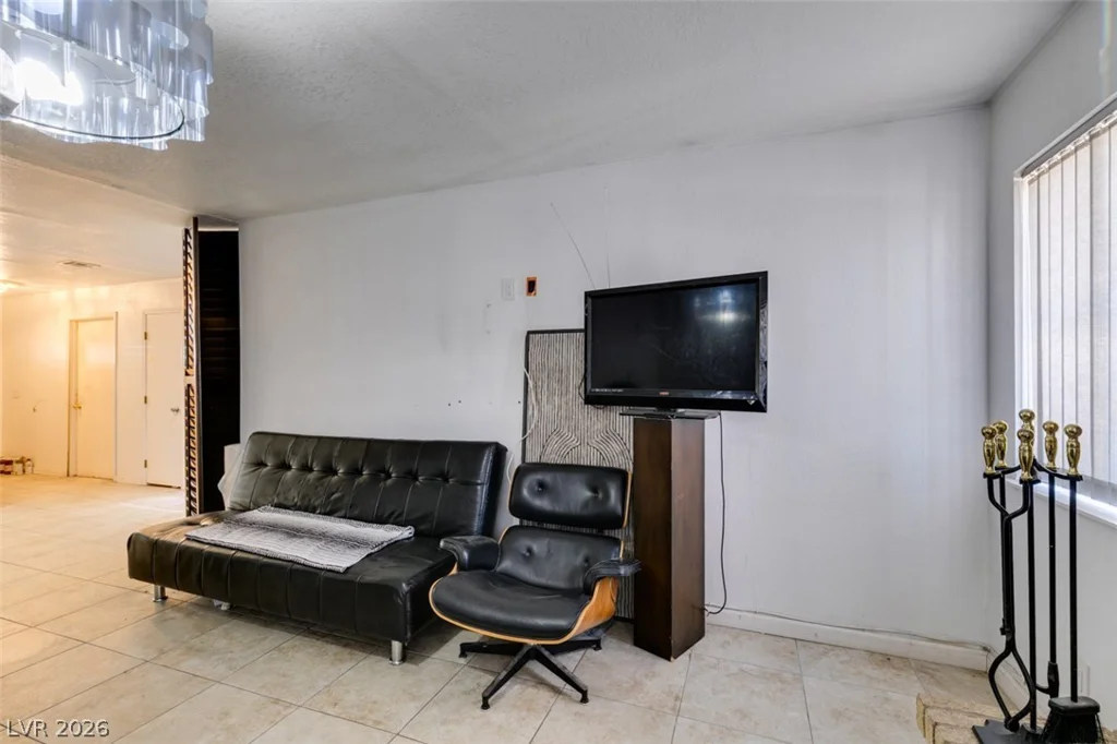 4326 Patterson, Las Vegas, NV 89104