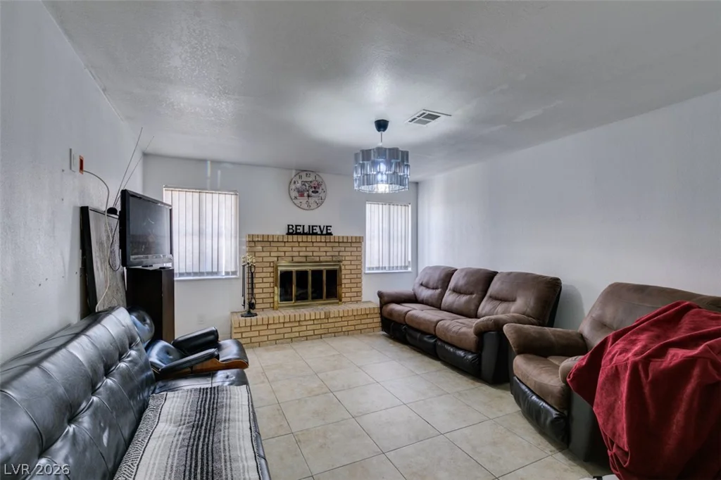 4326 Patterson, Las Vegas, NV 89104