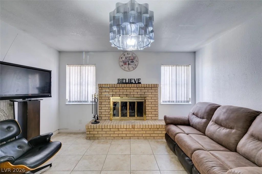 4326 Patterson, Las Vegas, NV 89104