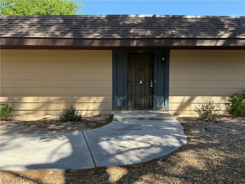 6162 Meadow Vista, Las Vegas, NV 89103