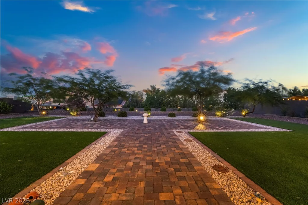 8626 Home Gate, Las Vegas, NV 89113
