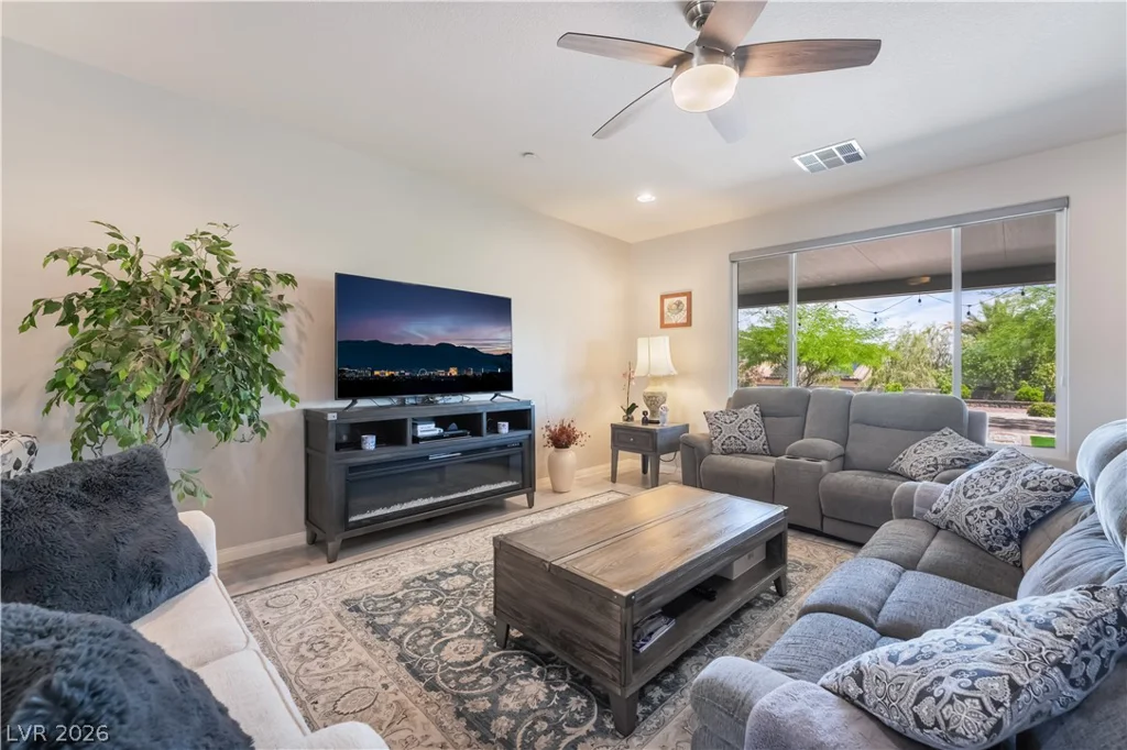 8626 Home Gate, Las Vegas, NV 89113