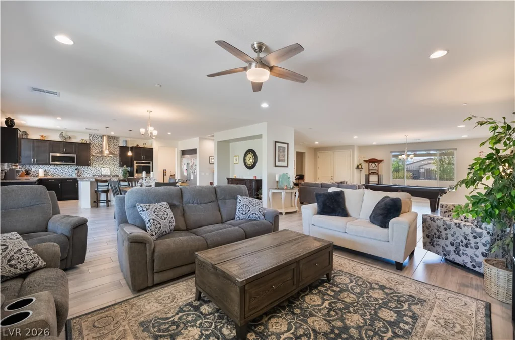 8626 Home Gate, Las Vegas, NV 89113