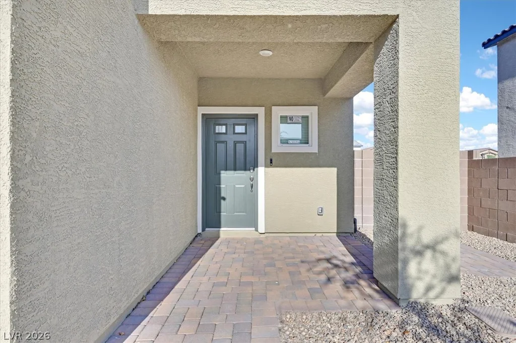 1842 Farah Falls, North Las Vegas, NV 89084