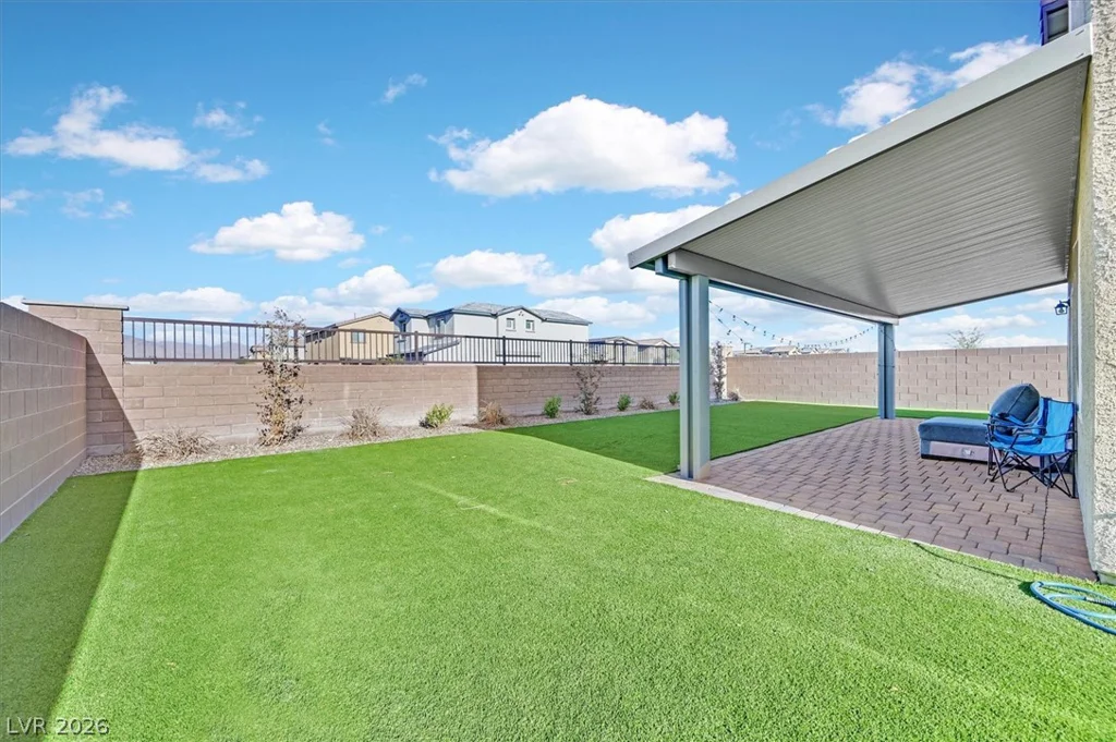 1842 Farah Falls, North Las Vegas, NV 89084