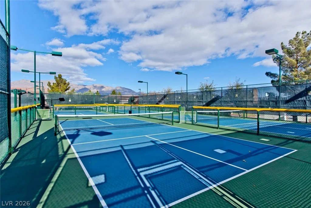 1842 Farah Falls, North Las Vegas, NV 89084