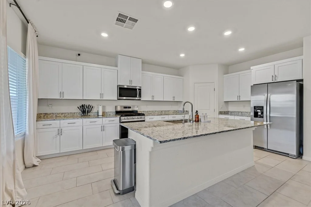 1842 Farah Falls, North Las Vegas, NV 89084
