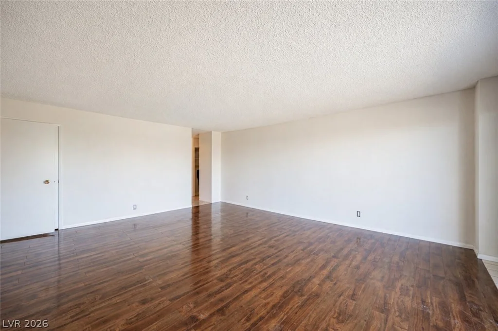 3111 Bel Air, Las Vegas, NV 89109