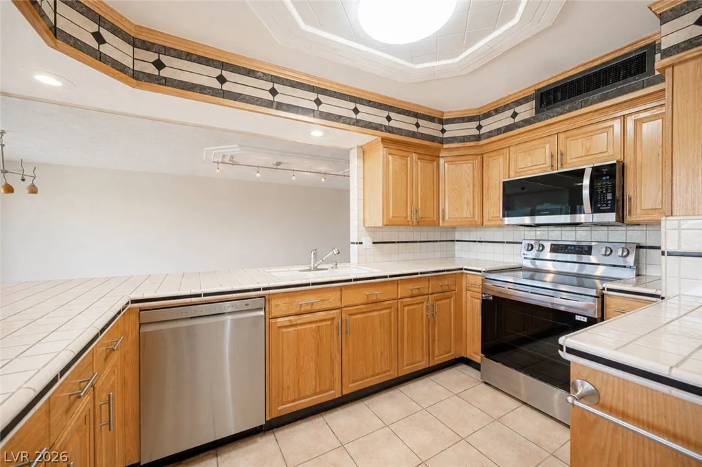 3111 Bel Air, Las Vegas, NV 89109