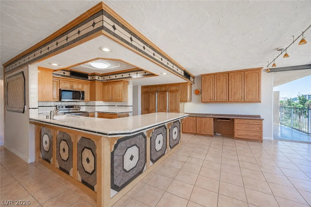 3111 Bel Air, Las Vegas, NV 89109