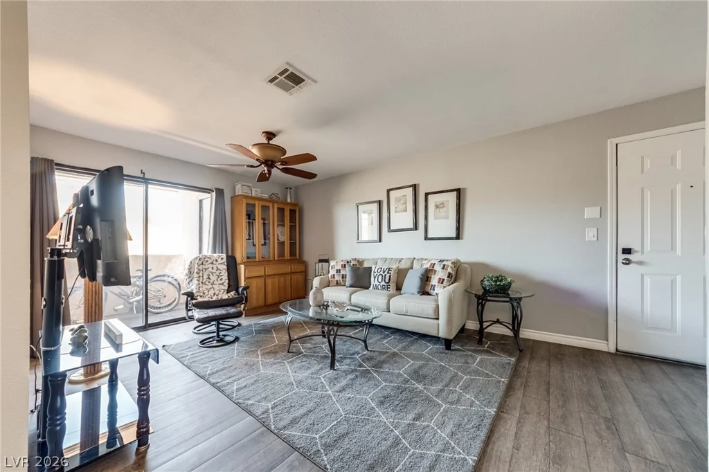 2451 Rainbow, Las Vegas, NV 89108