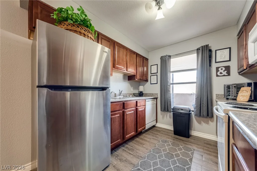 2451 Rainbow, Las Vegas, NV 89108