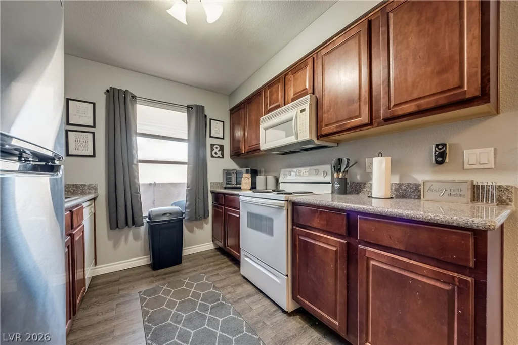 2451 Rainbow, Las Vegas, NV 89108