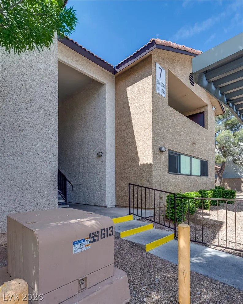 2451 Rainbow, Las Vegas, NV 89108