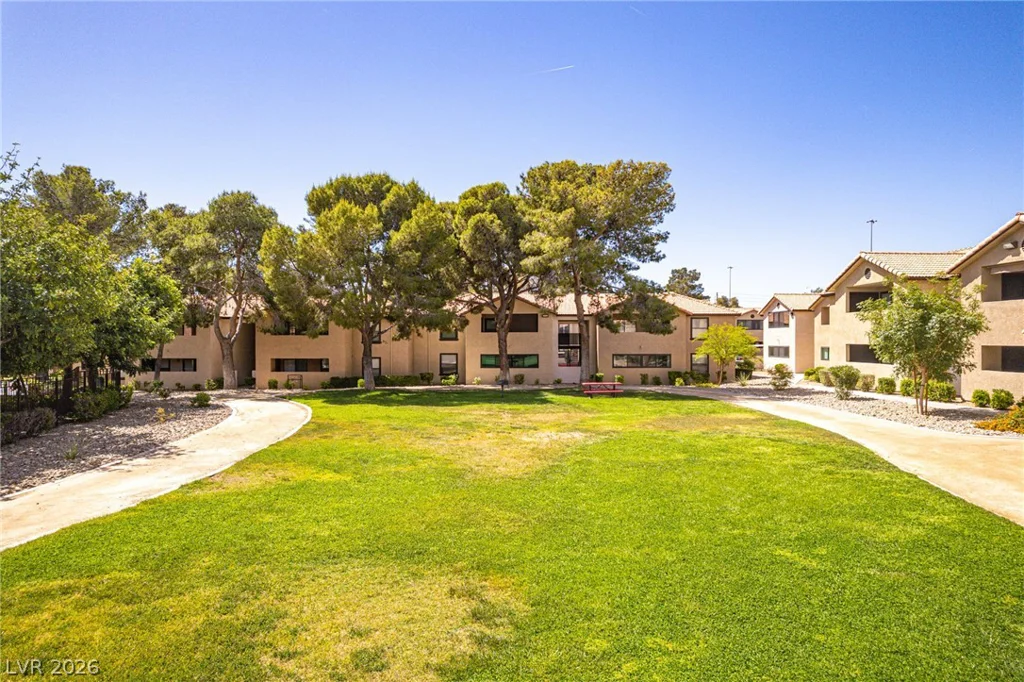 2451 Rainbow, Las Vegas, NV 89108