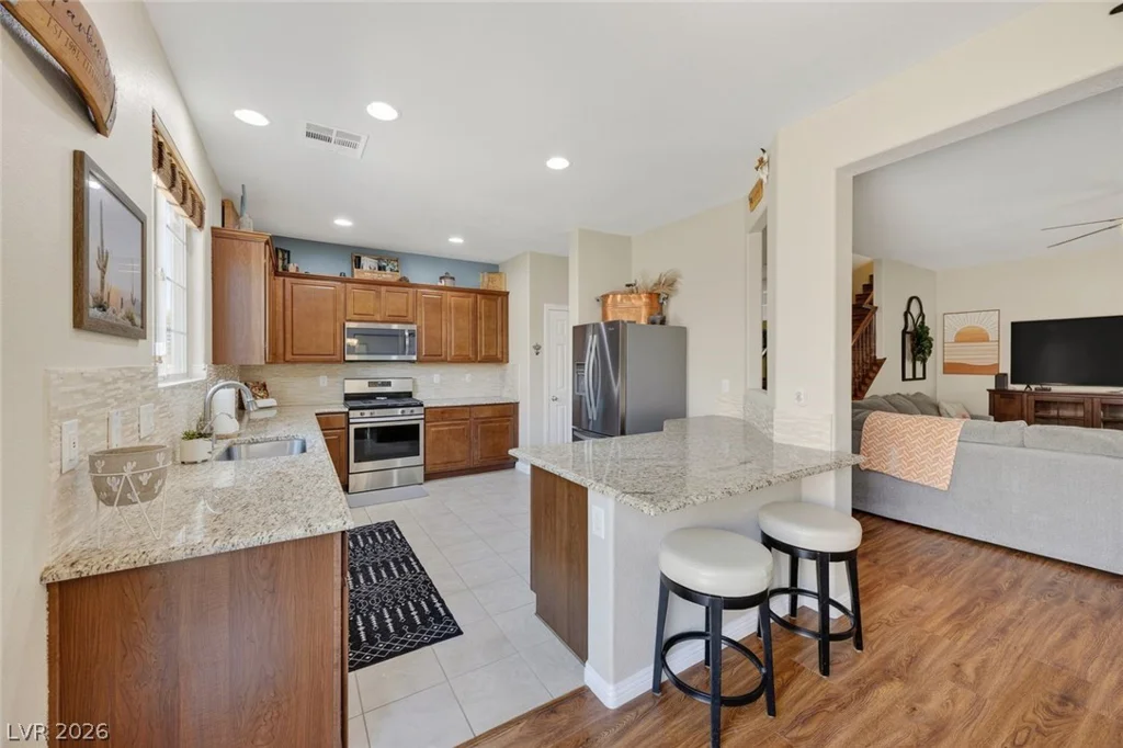 7887 Shoreline Ridge, Las Vegas, NV 89166