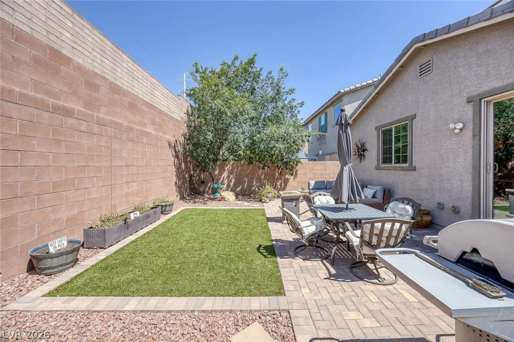 7887 Shoreline Ridge, Las Vegas, NV 89166