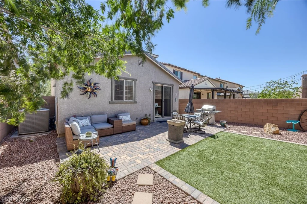 7887 Shoreline Ridge, Las Vegas, NV 89166