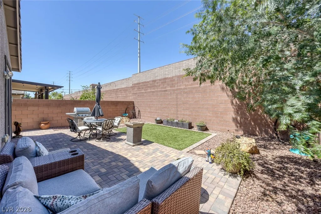7887 Shoreline Ridge, Las Vegas, NV 89166