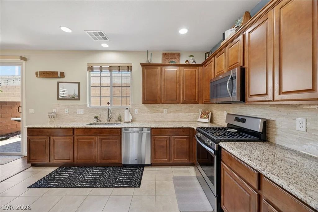 7887 Shoreline Ridge, Las Vegas, NV 89166