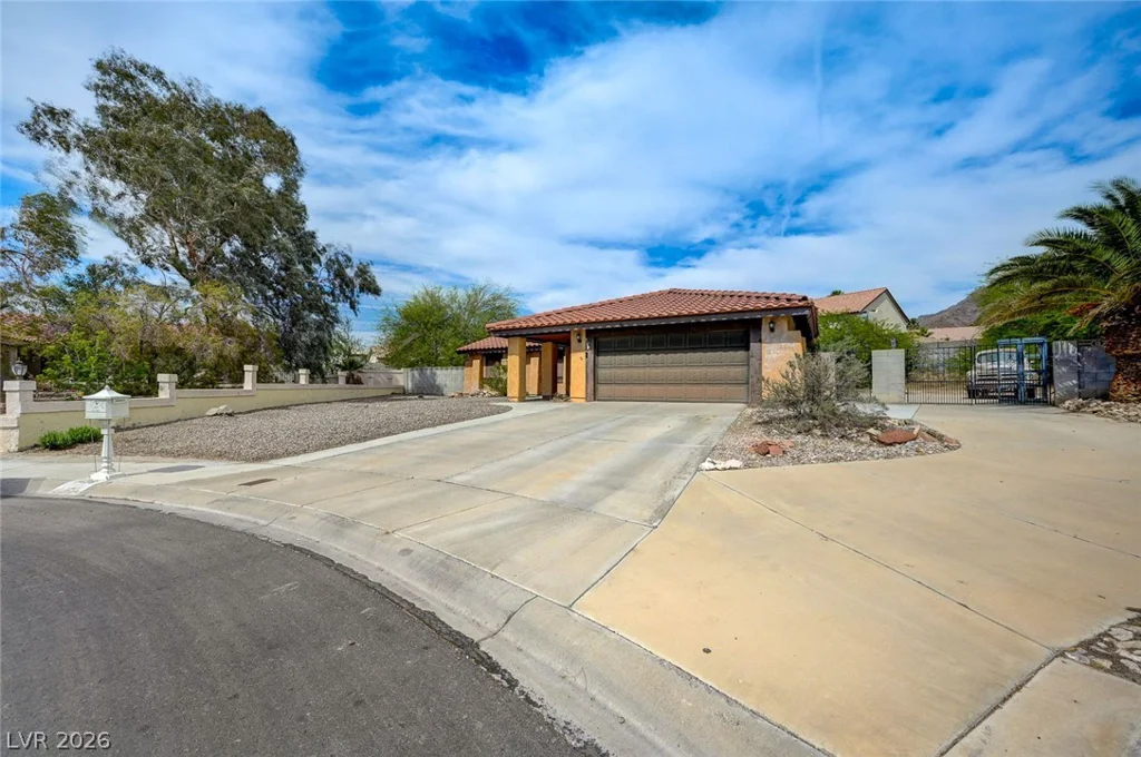 1436 Calmview, Las Vegas, NV 89110