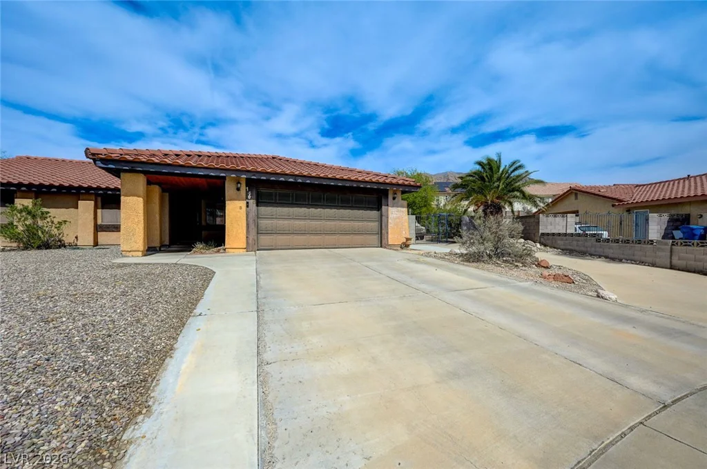1436 Calmview, Las Vegas, NV 89110