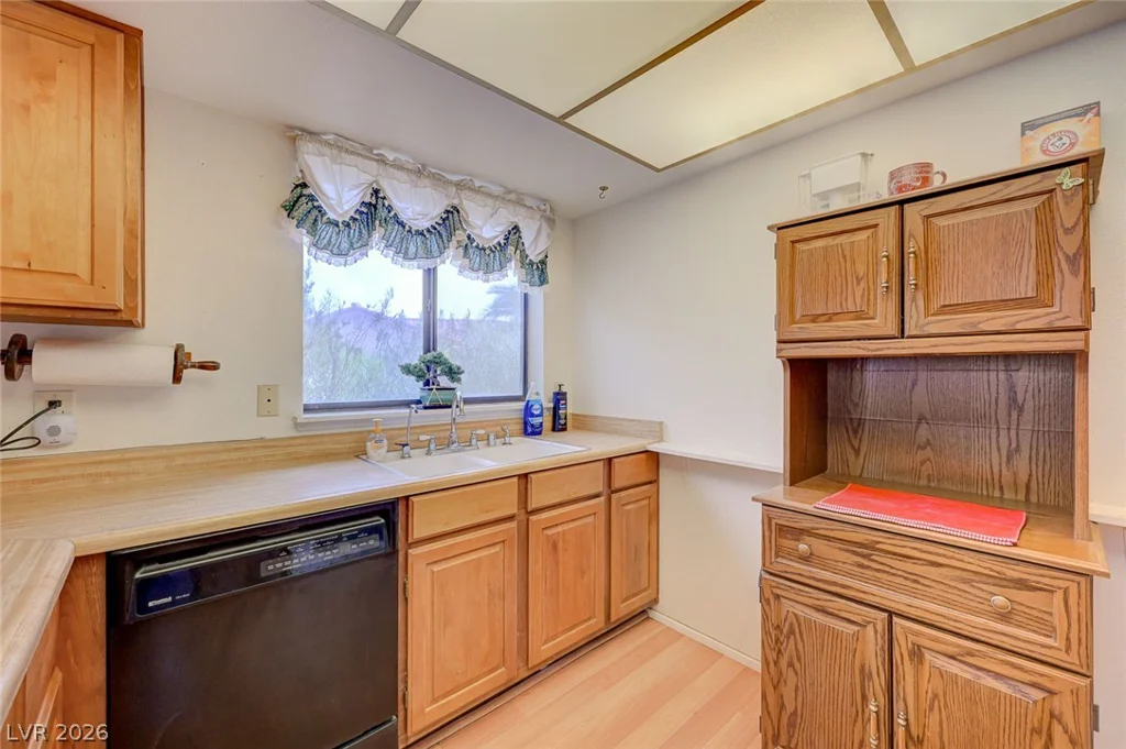 1436 Calmview, Las Vegas, NV 89110