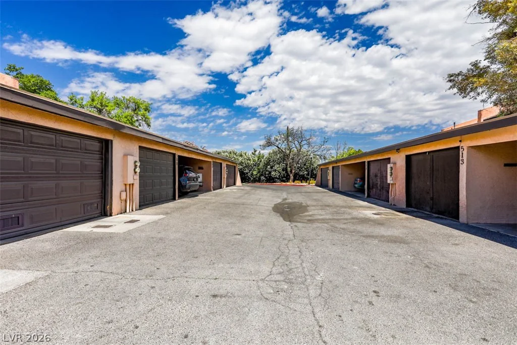 513 Starfire, Las Vegas, NV 89107