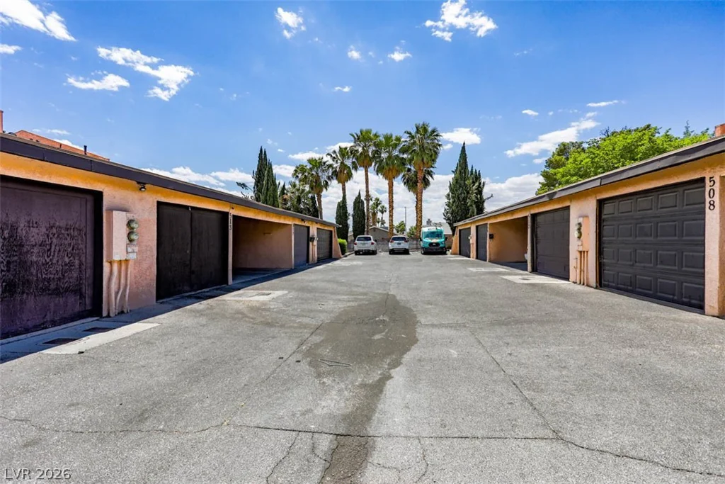 513 Starfire, Las Vegas, NV 89107