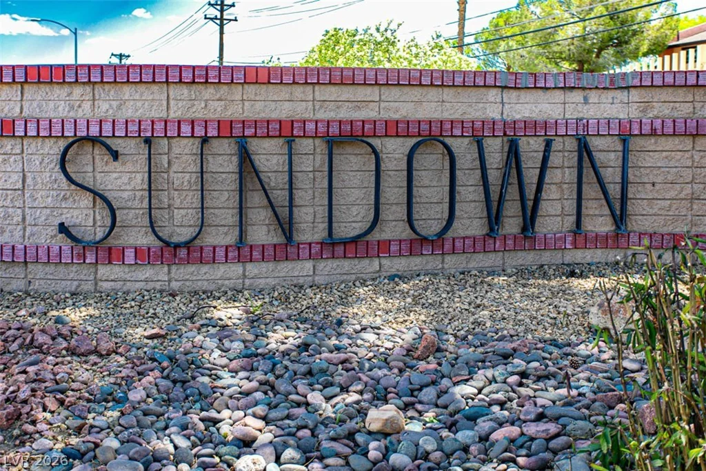 513 Starfire, Las Vegas, NV 89107