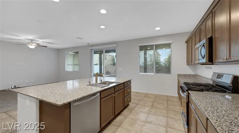 5905 Middle Rock, North Las Vegas, NV 89081