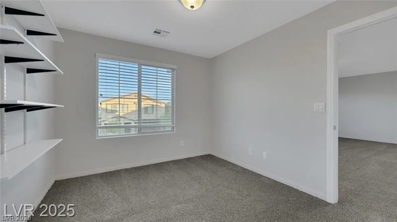 5905 Middle Rock, North Las Vegas, NV 89081