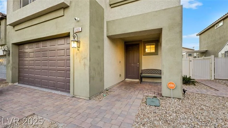 5905 Middle Rock, North Las Vegas, NV 89081