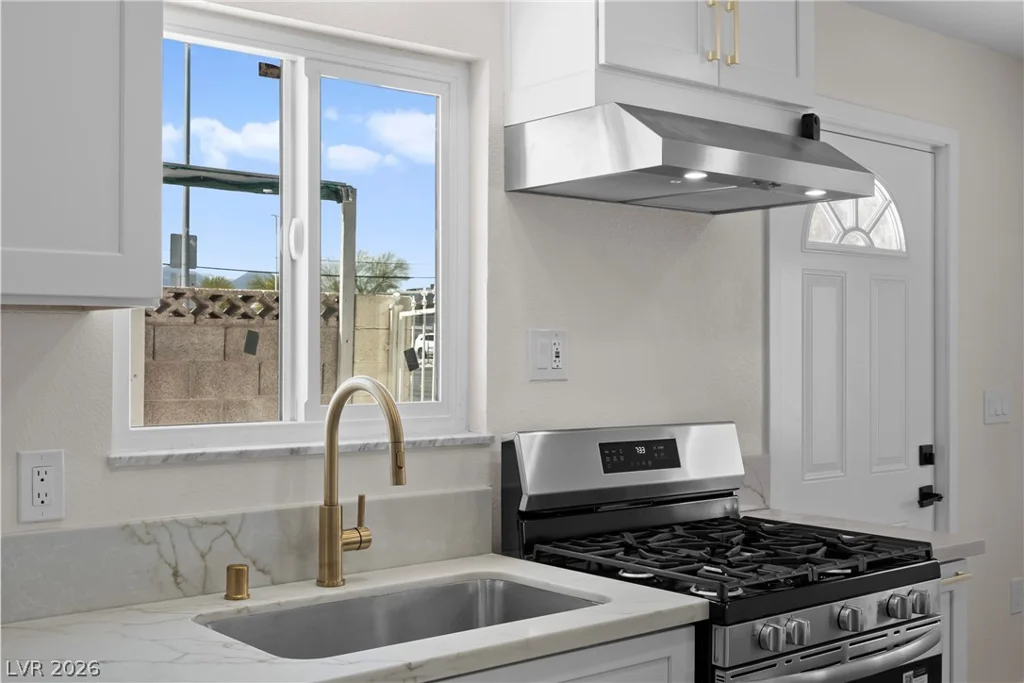 4545 Desert Inn, Las Vegas, NV 89102