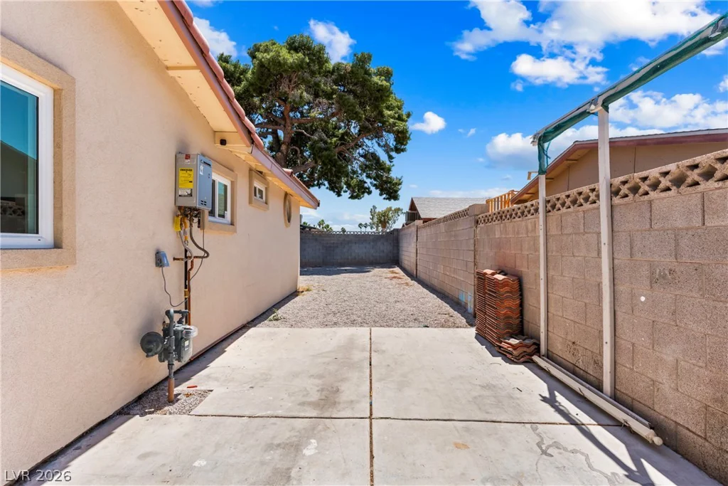 4545 Desert Inn, Las Vegas, NV 89102